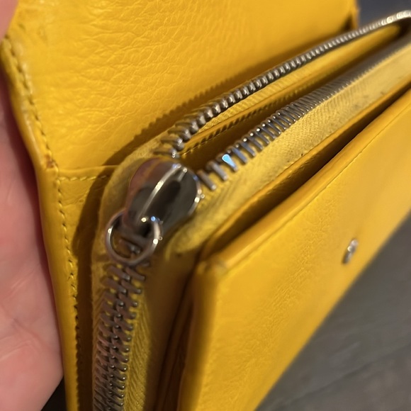 BALENCIAGA Yellow Clutch Wallet With Chain - Picture 6 of 15